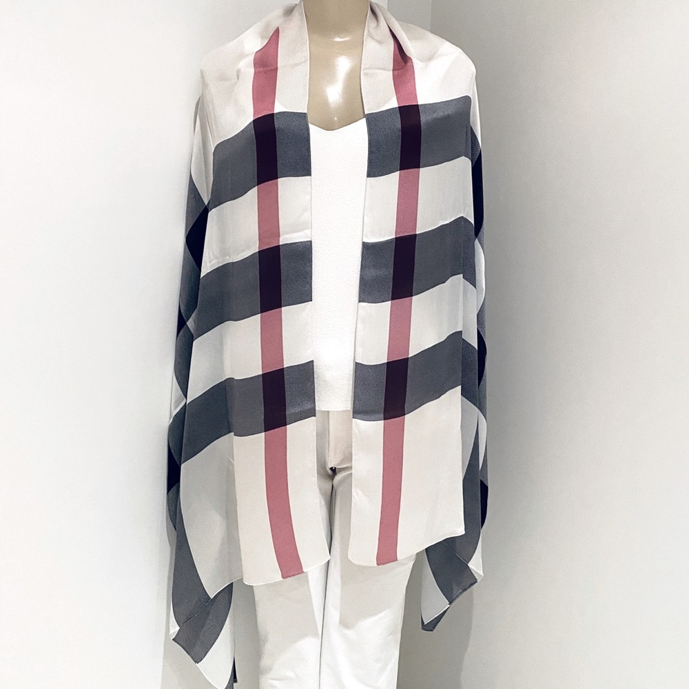 Burberry Brit Silk Check Stole / Scarf Rectangular. - Picture 7 of 11